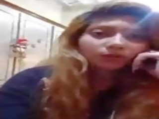 Attractive damsel doing selfies 2 mp4, mugt indiýaly sikiş video vid show 3b