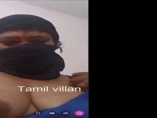 Tamil tía que muestra su caliente cuerpo bailando