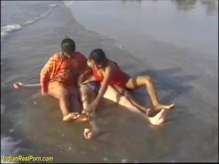 Treshe indiane plazh argëtim, falas indiane real xxx film porno video