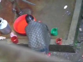 Indiana tiazinha banho capturada em escondido câmara