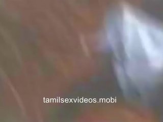 Tamil špinavý video (1)