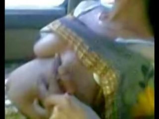 Admirable grown Indian Aunty show Her Boobs T Someone