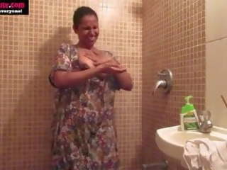 Недосвідчена індійська немовлята x номінальний відео лілія мастурбація в душ